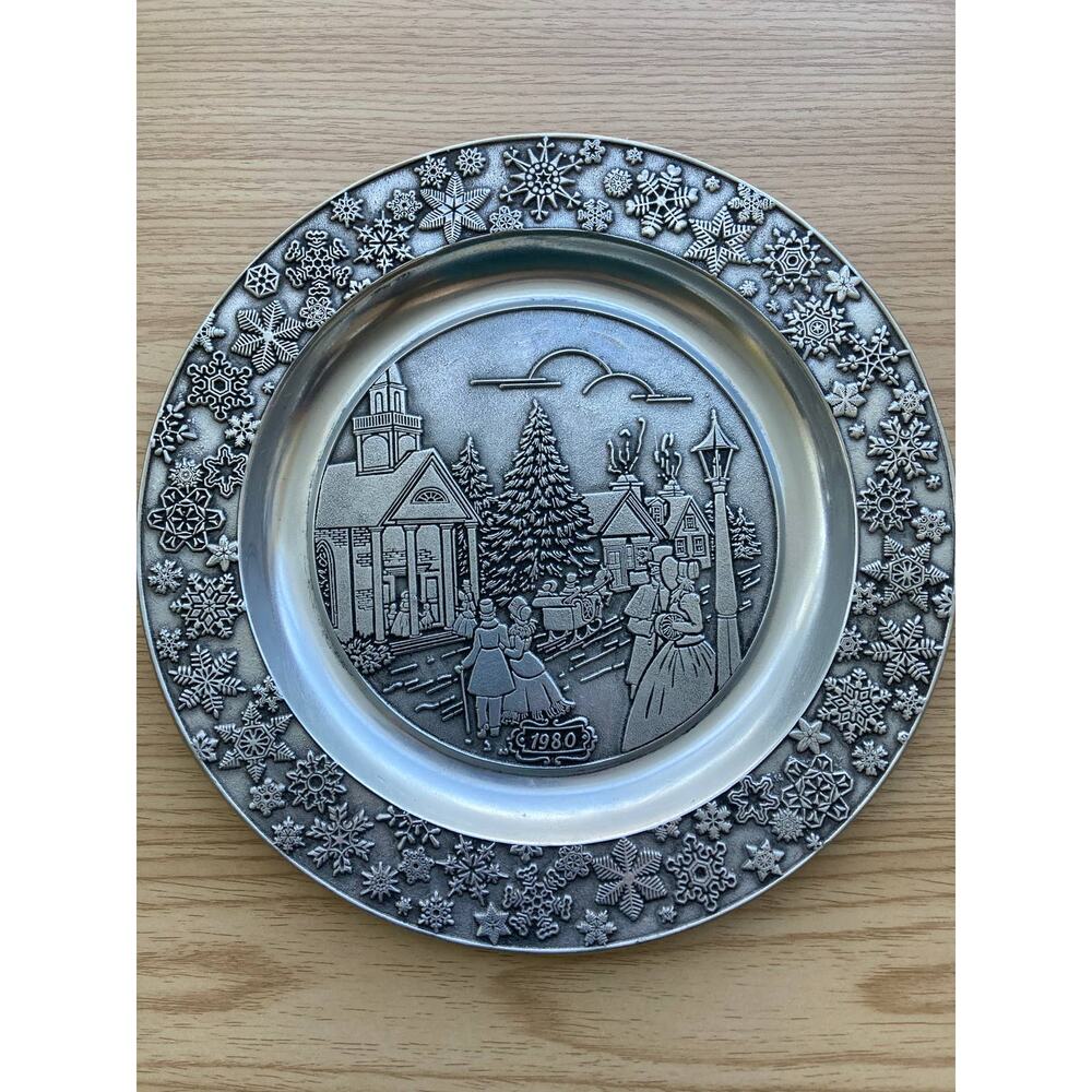 Vintage 1980 Wilton Armetale Pewter Winter Plate Historic Street Scene